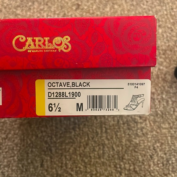 Carlos Santana open toe heels - Picture 8 of 8